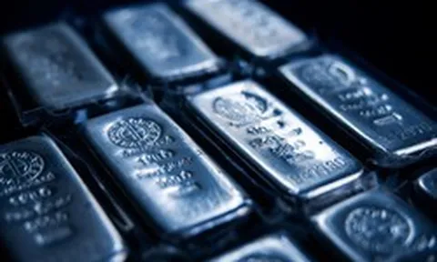 1 quốc gia vừa ‘mua đỉnh’ gần 800 tấn bạc