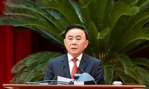 Bộ Chính trị: Nghiên cứu việc đánh giá hằng quý đối với cán bộ lãnh đạo, quản lý