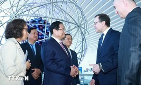 Thủ tướng Phạm Minh Chính tìm hiểu phát triển năng lượng hạt nhân và tàu điện ngầm của Nga