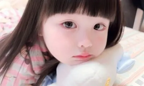 Bị chối bỏ, mẹ đặt tên con là Hoài Hận, đứa trẻ lớn lên ra phòng nói nhân viên tư pháp làm việc ý nghĩa