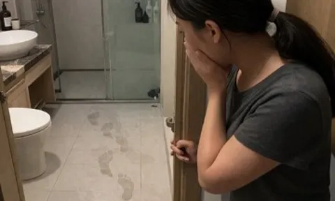 Phát hiện chồng ngoại tình qua dấu chân nhà tắm, vợ làm một việc khiến chồng xin tha thứ