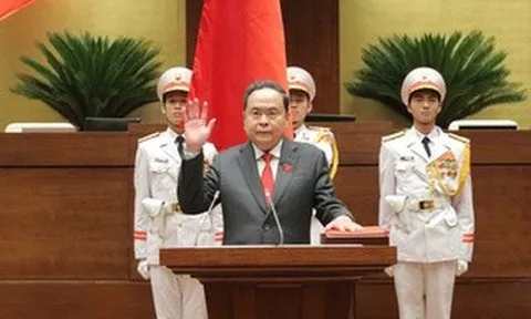 Các nhà lãnh đạo chúc mừng Chủ tịch Quốc hội Trần Thanh Mẫn