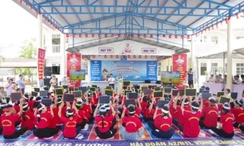 Vun đắp tình yêu biển đảo quê hương