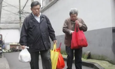 Tưởng con mua nhà tặng để báo hiếu lúc tuổi già, lên ở rồi vợ chồng tôi mới cảm thấy mình như osin