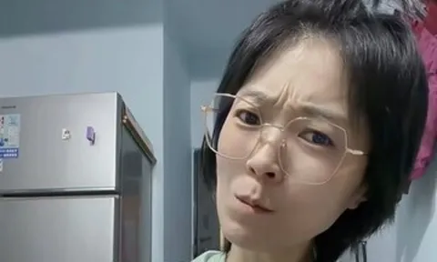 Bị fan cuồng quấy rối, nữ ca sĩ 40 tuổi sụt cân nghiêm trọng