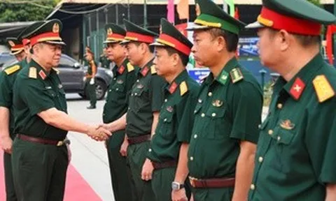 Đại tướng Nguyễn Trọng Nghĩa làm việc với nhiều đơn vị tại Đà Nẵng