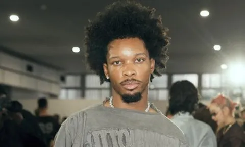 Bắt tạm giam nam ca sĩ 21 tuổi vì cáo buộc giết người