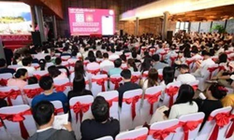 Cầu vượt cung, 900 khách hàng rút thăm mua căn hộ Phú Mỹ Hưng Harmonie đợt 2