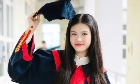 Những đêm mất điện thắp nến học bài của nữ sinh top 1% SAT thế giới