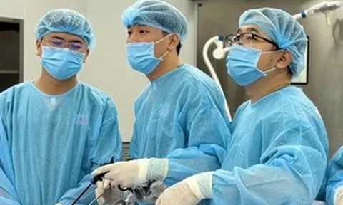 Bỏ qua dấu hiệu tiểu ra máu, người đàn ông phát hiện bị u thận