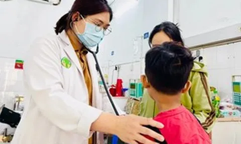 Số ca ngộ độc thực phẩm ở trường tiểu học Tp.HCM tăng lên 46