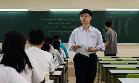 Bộ trưởng GD&ĐT được trao quyền giải thể trường đại học