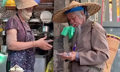 Ông lão 73 tuổi bán vé số dạo, làm từ thiện hơn 70 triệu đồng mỗi năm