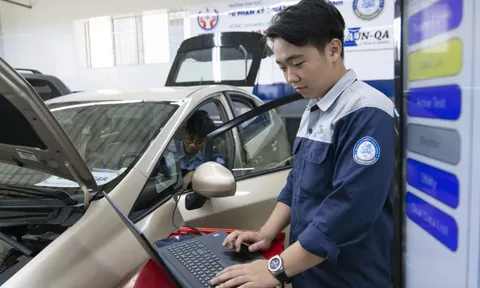 Nên học gì trong thời đại xe điện bùng nổ?