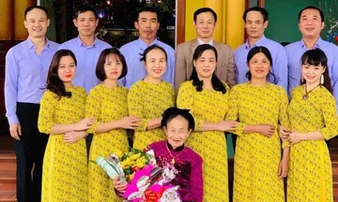 Cụ bà U90 ở Ninh Bình sống kỷ luật khiến nhiều người nể, 40 năm uống 1 loại nước