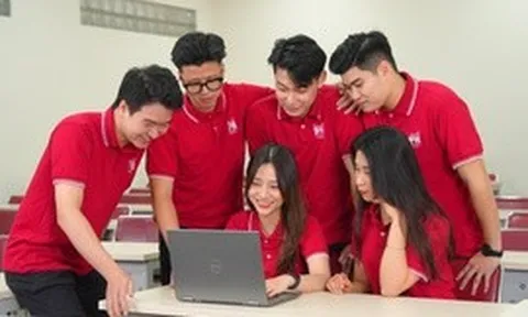 HSB là trường công lập đầu tiên của Việt Nam đạt QS Stars 5 Stars