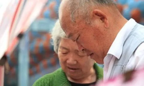 Tôi từng nghĩ nghỉ hưu sống cùng con cháu là hạnh phúc, cho đến ngày phải bán nhà về ở cùng con trai