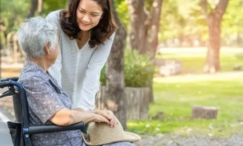 Một lời nói dối về tiền tiết kiệm tuổi già giúp tôi nhìn rõ sự hiếu thảo thực sự của những đứa con