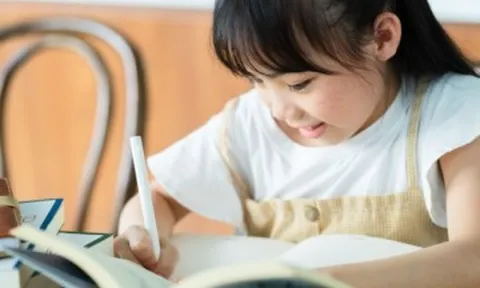 Những bài tập hè độc lạ khiến học sinh 'làm cả cuộc đời cũng không xong'