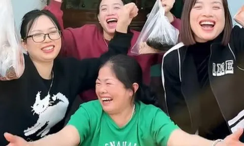 Mẹ kế 30 năm nuôi 4 con chồng