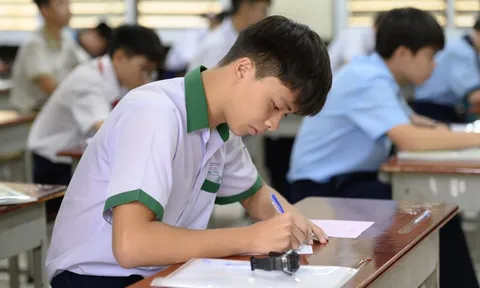 Sở GD&ĐT TP.HCM nói đề chuyên Lý sai do ‘lỗi đánh máy’