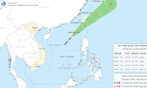 Áp thấp nhiệt đới giật cấp 8, cách đặc khu Hoàng Sa khoảng 650km