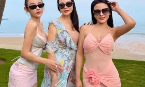 Hot girl Huyền Baby khoe ảnh du lịch với gia đình, mẹ ruột U70 hút mọi ánh nhìn vì trẻ đẹp như chị em với con gái