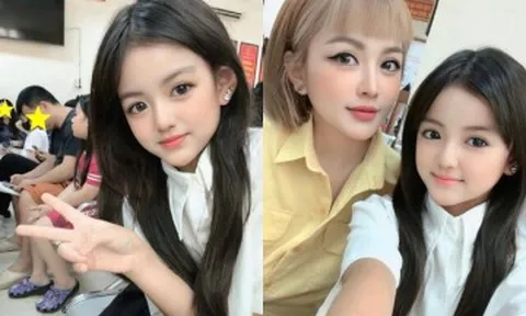 Đi làm CCCD, bé gái Hà Nội gây chú ý vì quá xinh, nhìn sang mẹ nhiều người sốc hơn vì không biết ai mẹ ai con