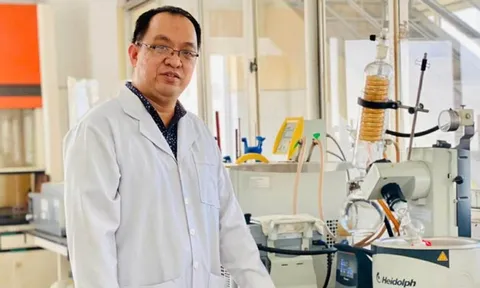 Từ giáo sư Dược học Việt Nam đến biên tập viên xuất sắc của nhà xuất bản nổi tiếng toàn cầu