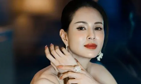 'Tiểu Long Nữ' Lý Nhược Đồng đáp trả khi bị chê hết thời