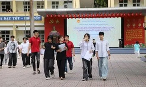 27 thí sinh bị đình chỉ thi do vi phạm quy chế sau ngày thi đầu tiên