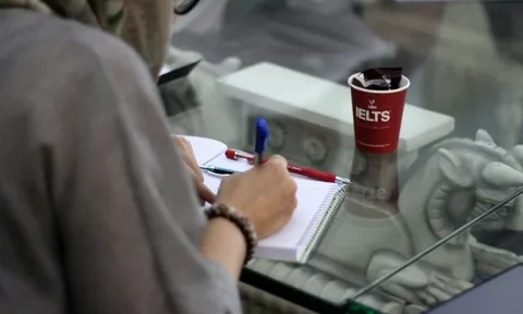 Chấm sai 63.000 bài thi IELTS, Cambridge bị phạt nặng