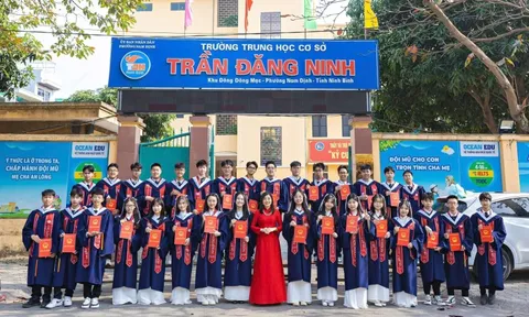 Ngôi trường có 7 thủ khoa vào lớp 10 chuyên Lê Hồng Phong