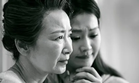 Là con của mẹ đơn thân, tôi áy náy khi muốn ở riêng
