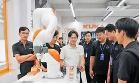Bài 3. Nhân lực chất lượng cao: Điều kiện quyết định để TPHCM vươn lên thành đô thị toàn cầu