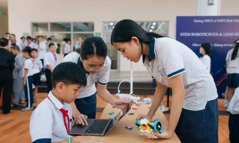 CUBHCM mở rộng học bổng với giáo dục tài chính và trải nghiệm STEM