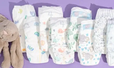 Phát hiện con vật "đáng sợ" trong tã bé gái 14 tháng tuổi