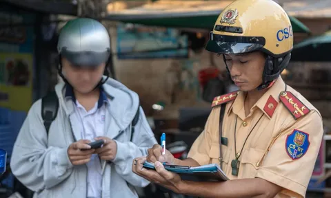 Thực hư chuyện học sinh 16-18 tuổi bị cấm đi mọi loại xe máy