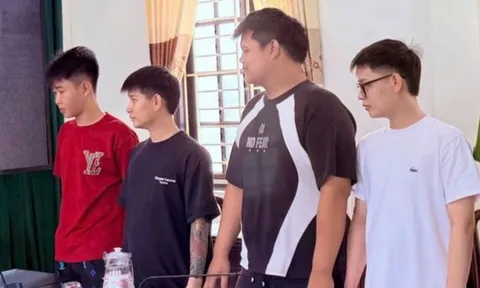 Khởi tố nhóm đối tượng dụ học sinh làm điều sai trái