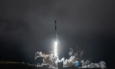 SpaceX phóng vệ tinh thương mại chạy bằng năng lượng hạt nhân đầu tiên
