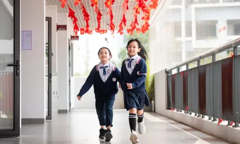 Loạt địa phương đầu tiên miễn phí sách giáo khoa