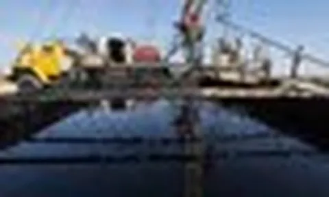 Lý do giá dầu hạ nhiệt giữa căng thẳng Mỹ - Iran