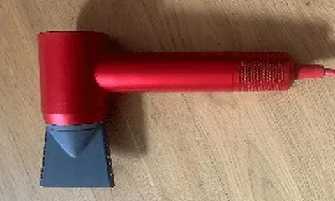 Bỏ ra hơn 10 triệu mua máy sấy tóc Dyson Supersonic hay chọn Laifen Swift nửa giá? Bài toán “túi tiền” và sự thật không phải ai cũng dám nói!
