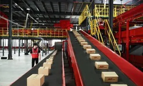 J&T Express: 8 năm lấy trải nghiệm khách hàng làm trọng tâm phát triển
