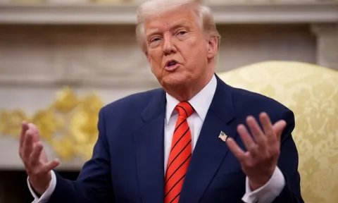 Tổng thống Trump tính thu 100.000 USD với du học sinh ở lại làm việc