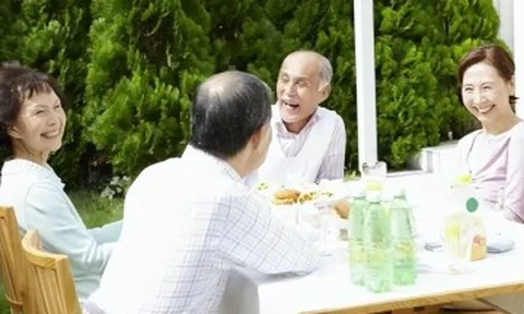 4 cặp vợ chồng chi hơn 2 tỷ đồng xây biệt thự sống chung, sau 3 năm 2 cặp ly hôn không nhìn mặt nhau