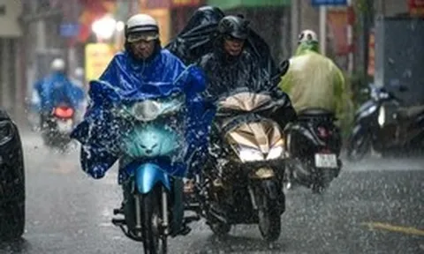 Thời tiết hôm nay 6-8: Bắc Bộ mưa to, bão trên Biển Đông suy yếu