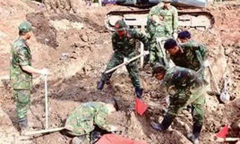 Tìm được thêm 18 hài cốt liệt sỹ tại Công viên Lê Thị Riêng