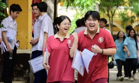 Đã có trường lấy điểm chuẩn 30/30
