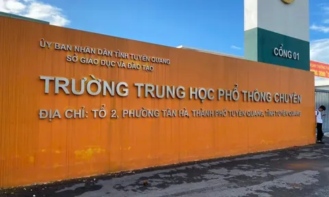 Bộ GD&ĐT lập đoàn giám sát thi lại tại chuyên Tuyên Quang
